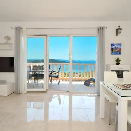 Apartment Elza *